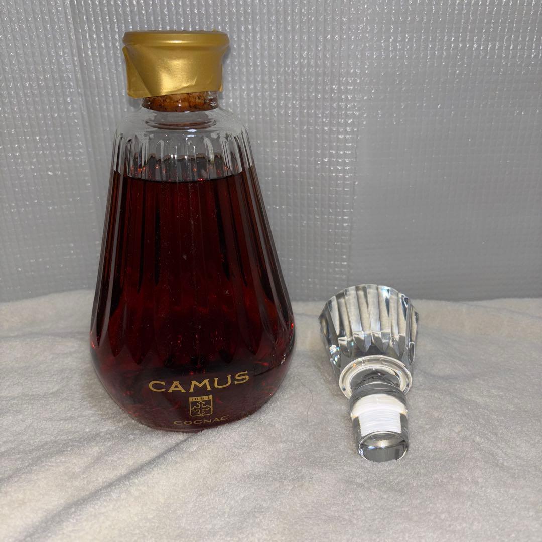 CAMUS 未開封　COGNAC バカラ　クリスタルボトル替え栓付き　箱無し
