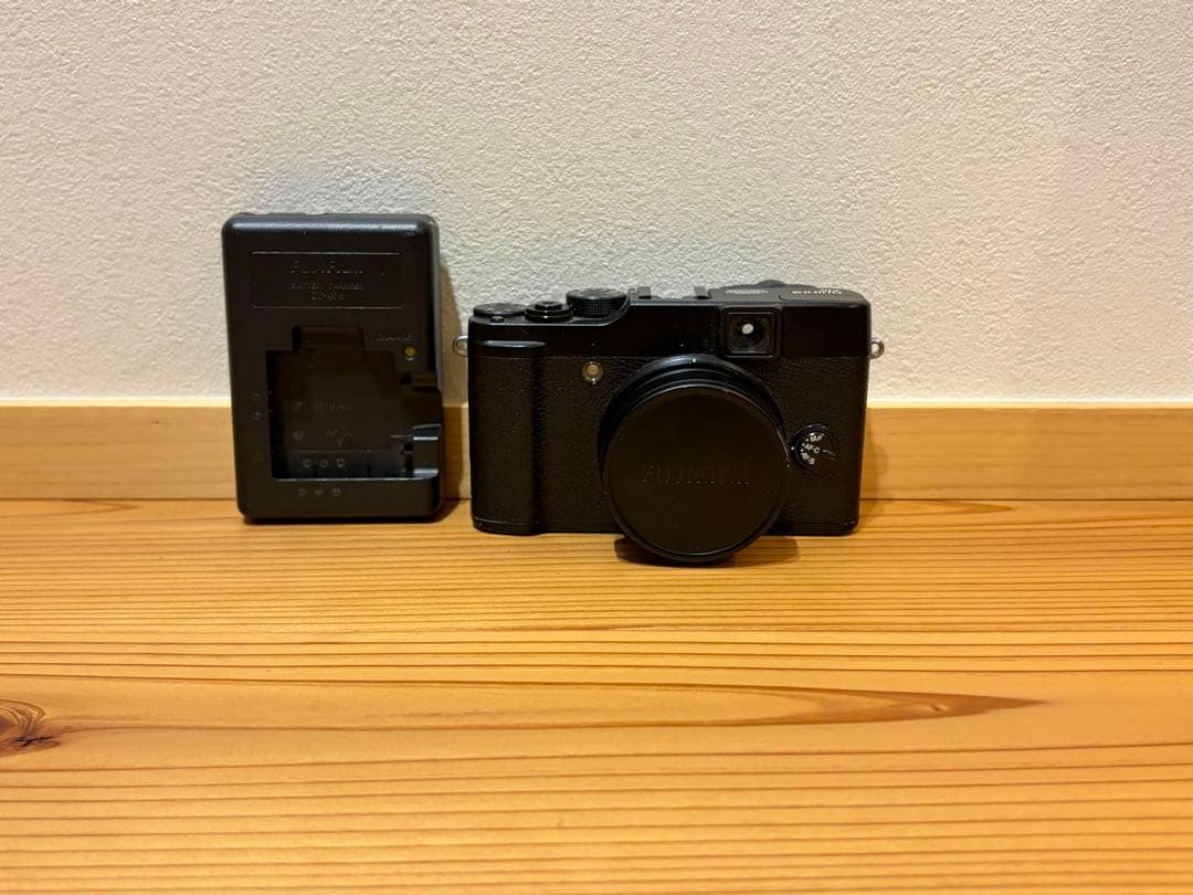 Fujifilm オールドコンデジ　X10