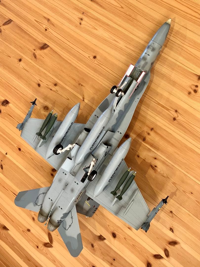 航空機・ヘリコプター bbi 1/18 F/A-18 HORNET