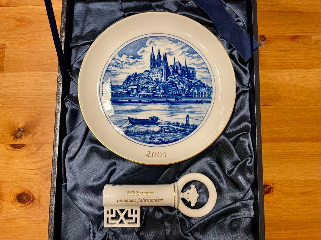 「新世紀　特別企画」　エターナルマイセンイヤープレート　2001