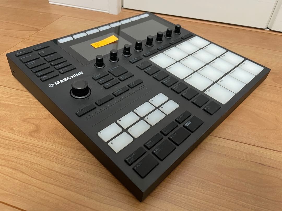 ①Native Instruments MASCHINE Mk3 ライセンス有