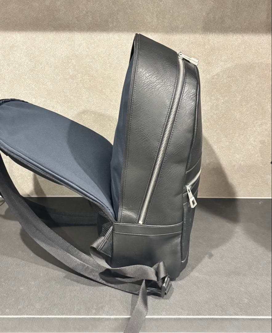 極美品即日発送トランジットバックパックレザーブラック