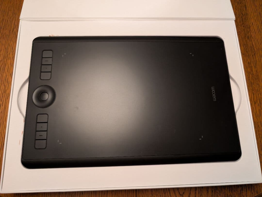 Wacom(ワコム) Intuos Pro Mサイズ プロ PTH-660