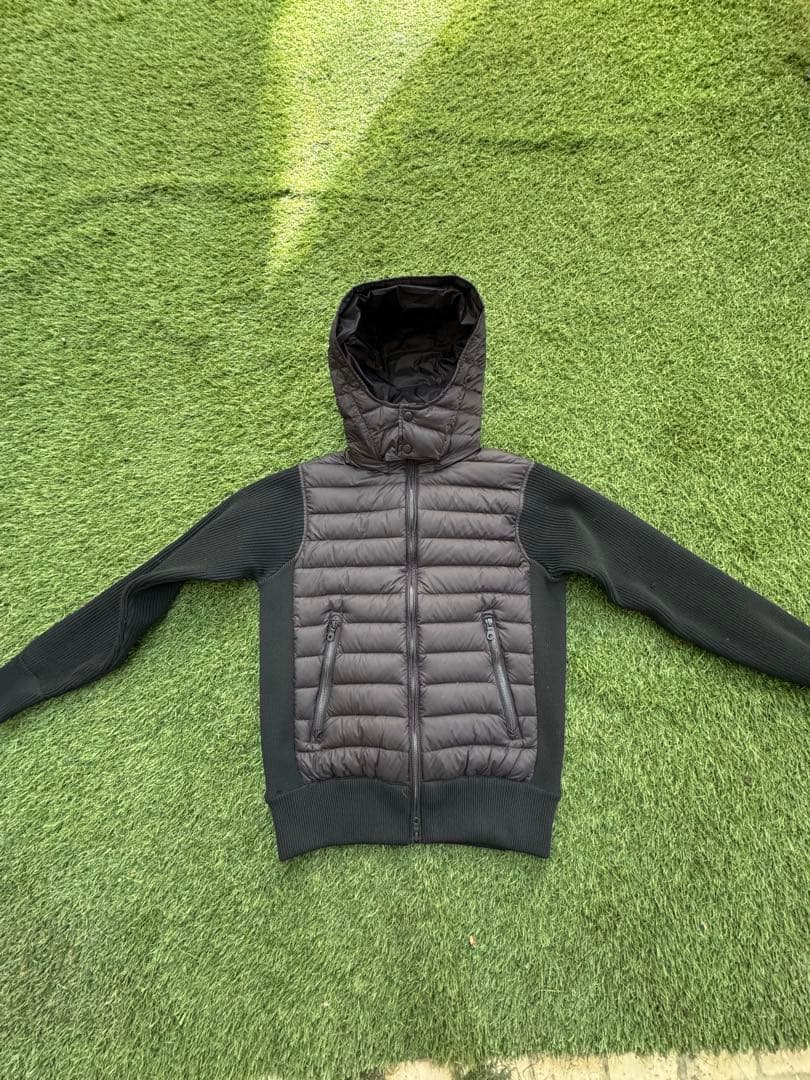 フード付きダウンジャケット 黒