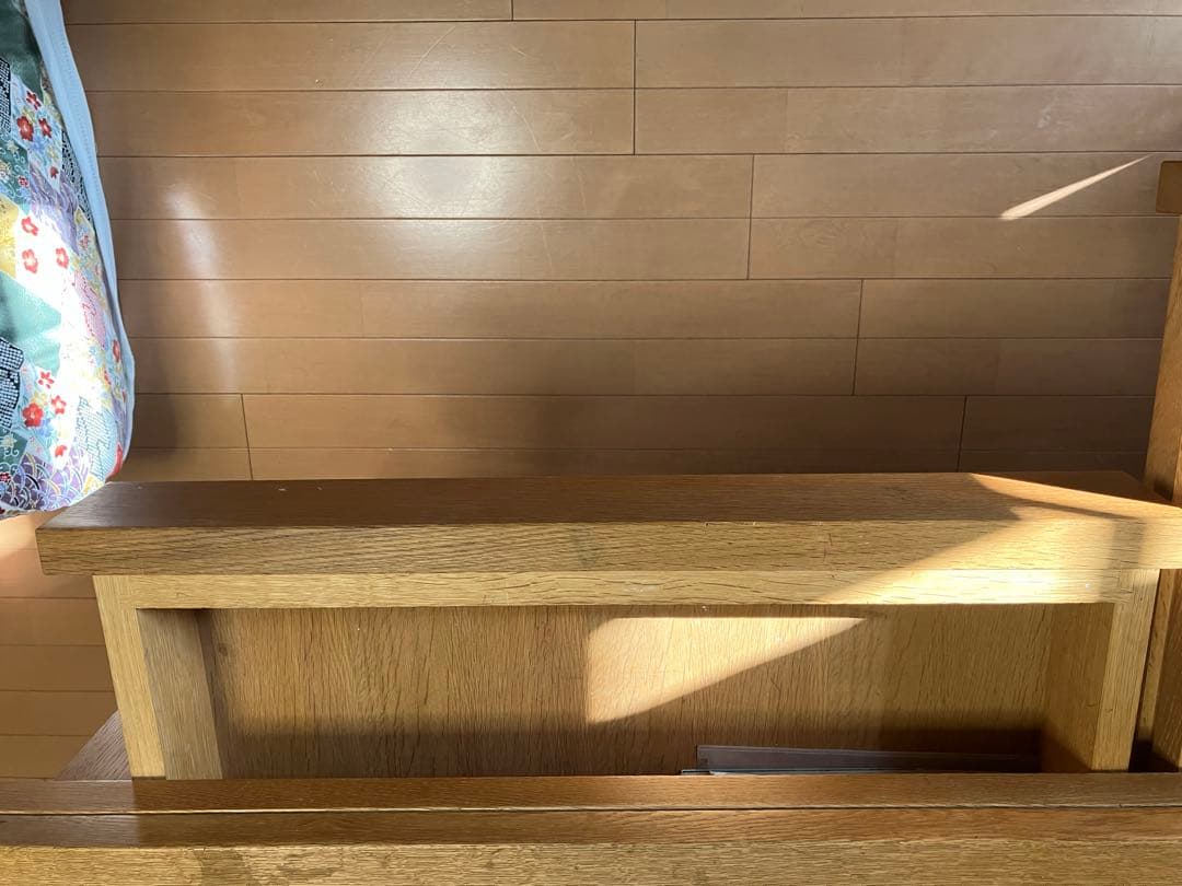 オーク材 シンプルな事務机 引き出し付き