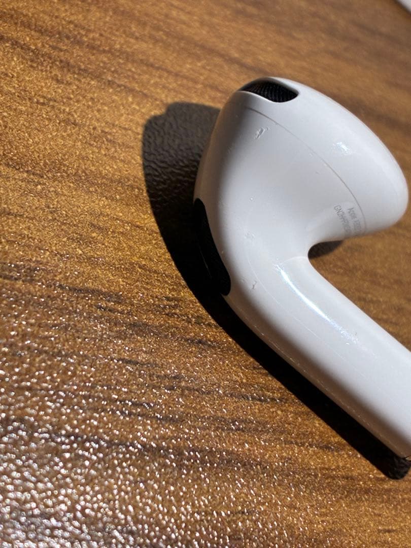 AirPods 4 （アクティブノイズキャンセリング非搭載）