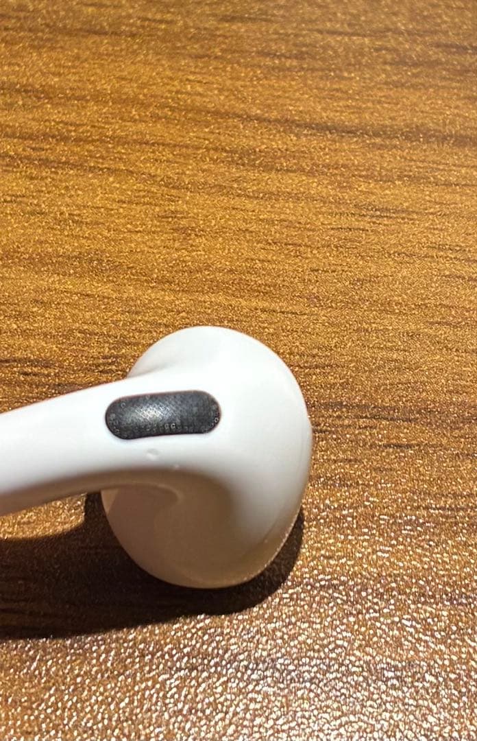 AirPods 4 （アクティブノイズキャンセリング非搭載）