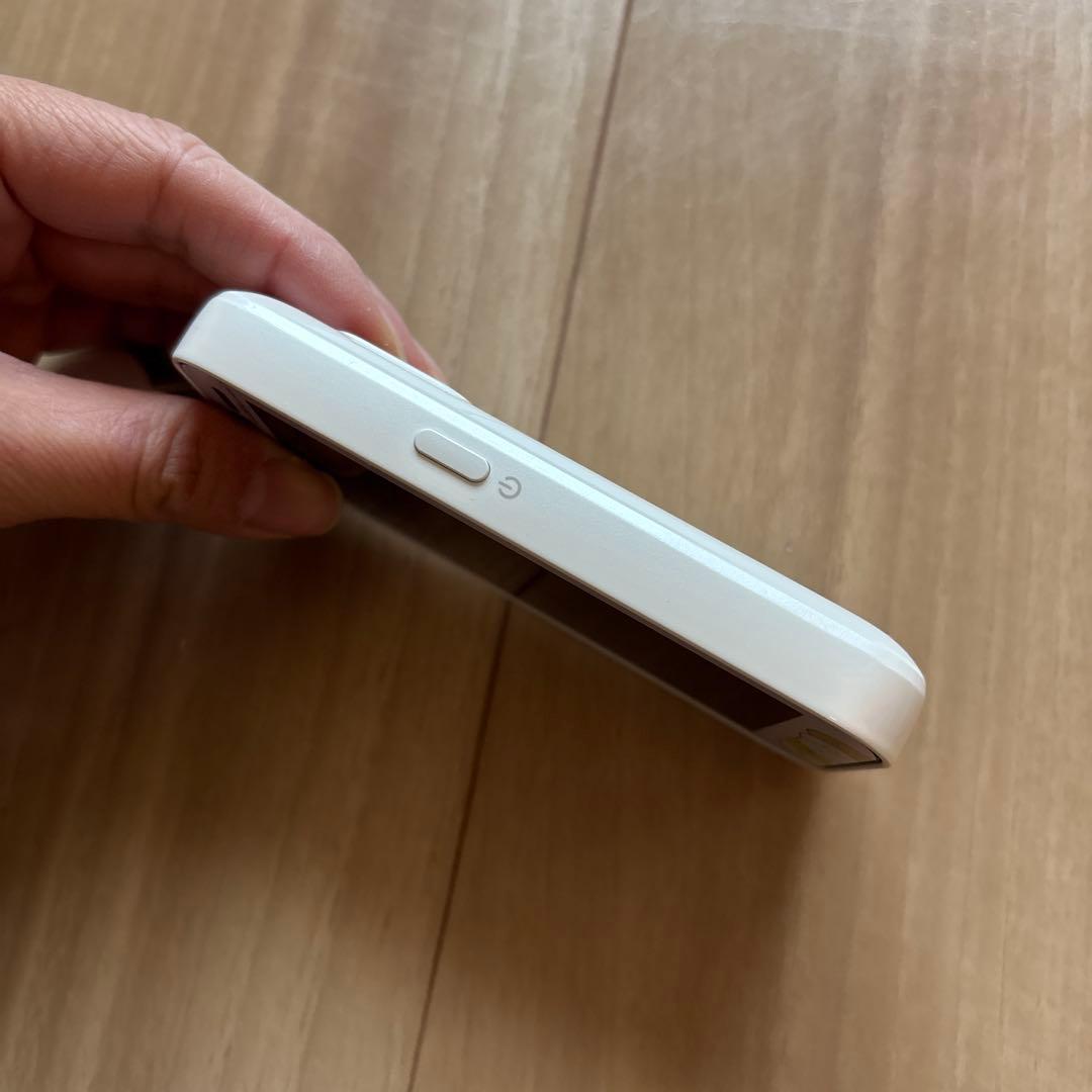 【美品】 (別途購入のケース付)すみっこ　キッズフォン3 画面キズなし