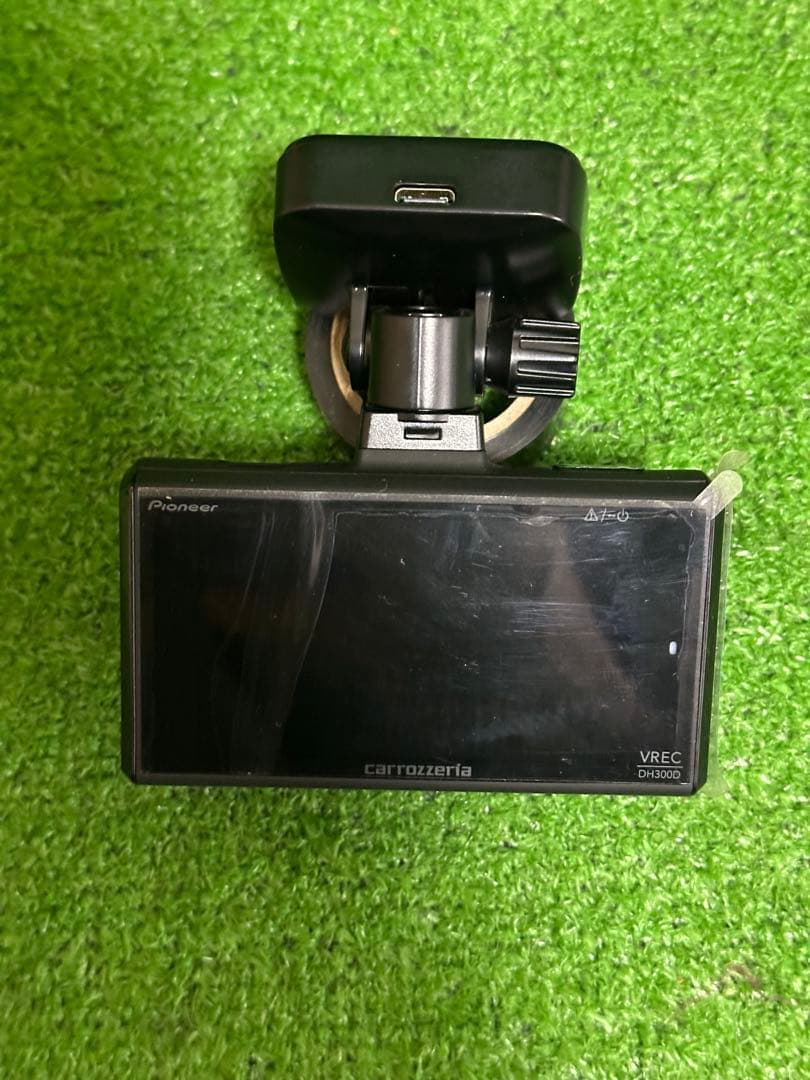 パイオニア VREC-DH300D フルHDドライブレコーダー 前後カメラ。