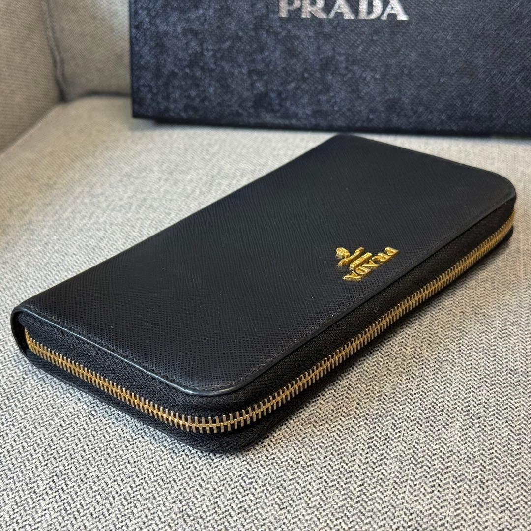 PRADA プラダ サフィアーノ レザー ラウンドジップ 長財布 ブラック