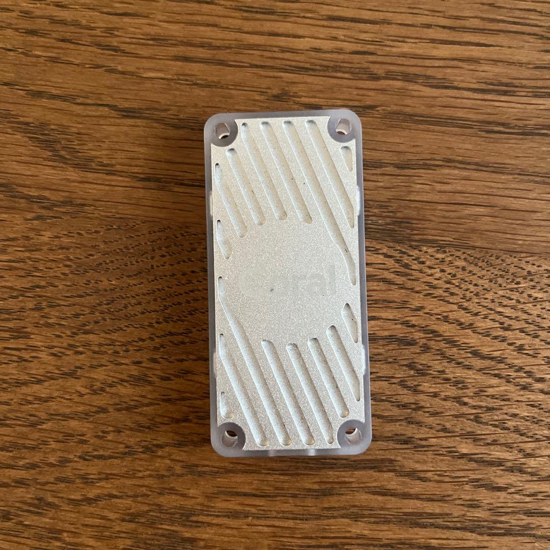 Google CoralのTPUを搭載したUSBアクセラレータ