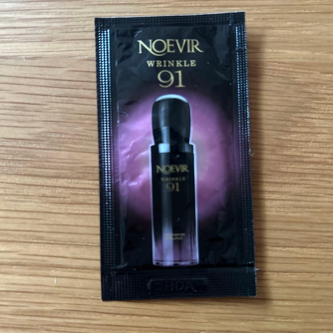 ノエビア　WRINKLE 91 ラミネートサンプル　1g × 37枚