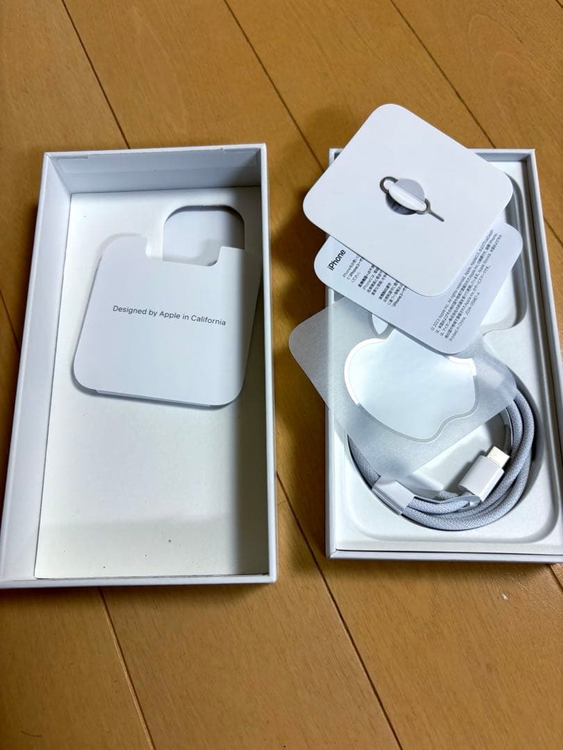 Apple iPhone 15 128GB イエロー 美品　simフリー