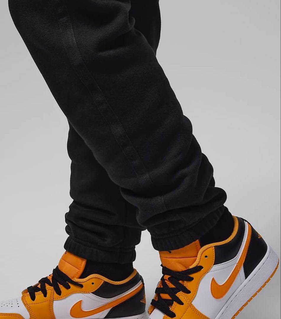 【新品】ジュニア　PSG パリサンジェルマン　フリースプルオーバー　セットアップ