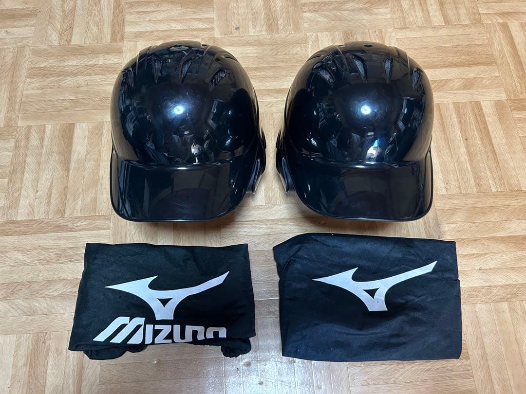 キャッチャー防具4点＋ヘルメット2点＋審判用マスク＋バック＋おまけ