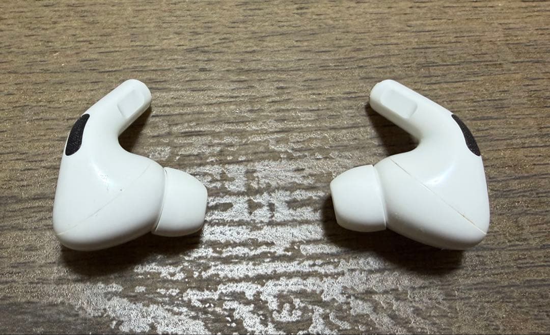Apple Air Pods Pro 第２世代 【左イヤホンのみ不調あり】