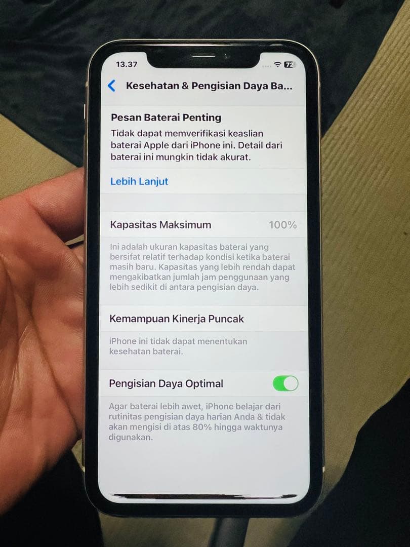 Apple iPhone 11 SIM フーリ