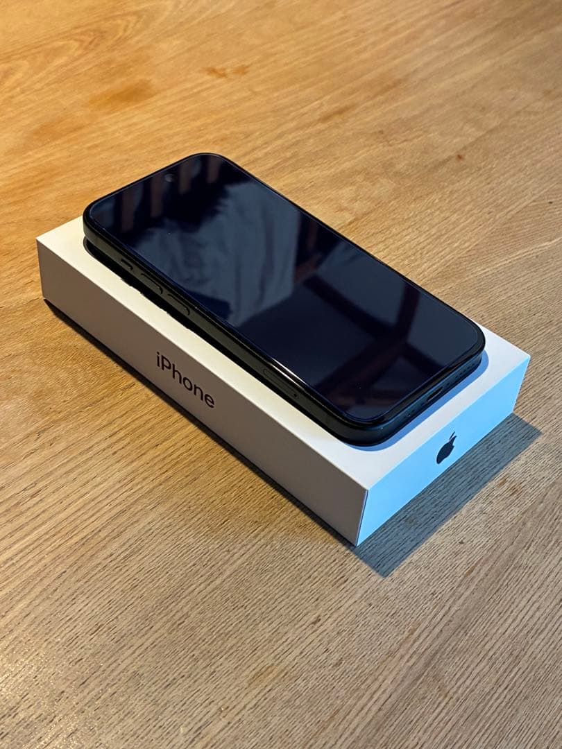 【美品】iPhone15 128GB ブラック SIMフリー Apple購入箱有