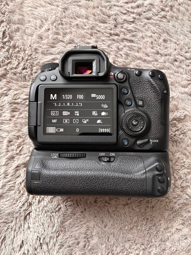 Canon EOS 6DMarkll ＋ レンズ＋付属品 (未使用に近い)