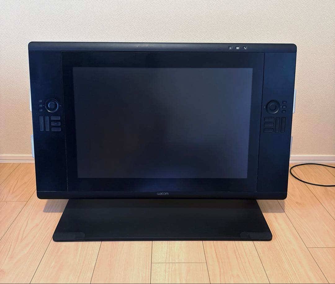 Wacom 液晶ペンタブレット Cintiq 24HD DTK-2400