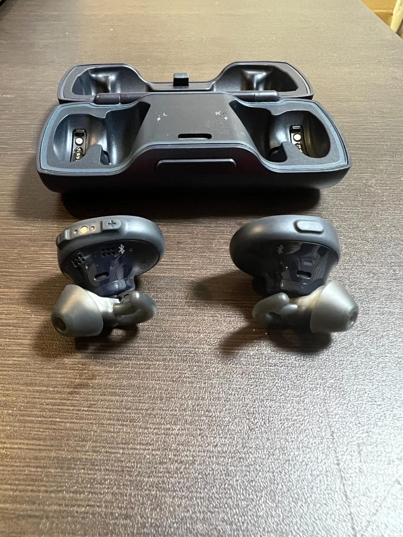 BOSEワイヤレスイヤホンBluetooth Bose SoundSport