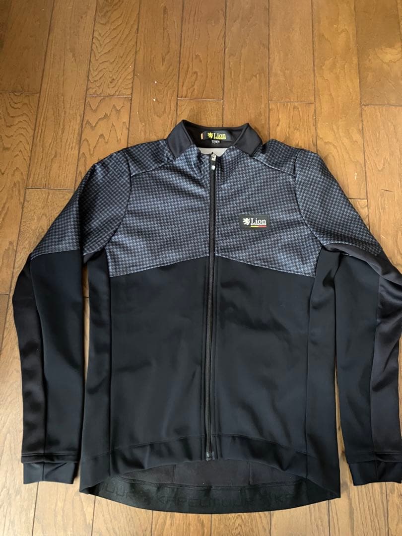 新品　Lion de Kapelmuur サイクルジャケット ブラックＬ