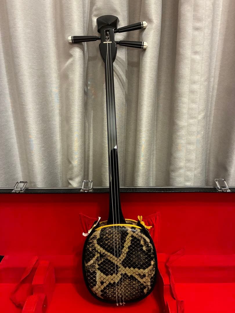 沖縄三線　ハードケース付き