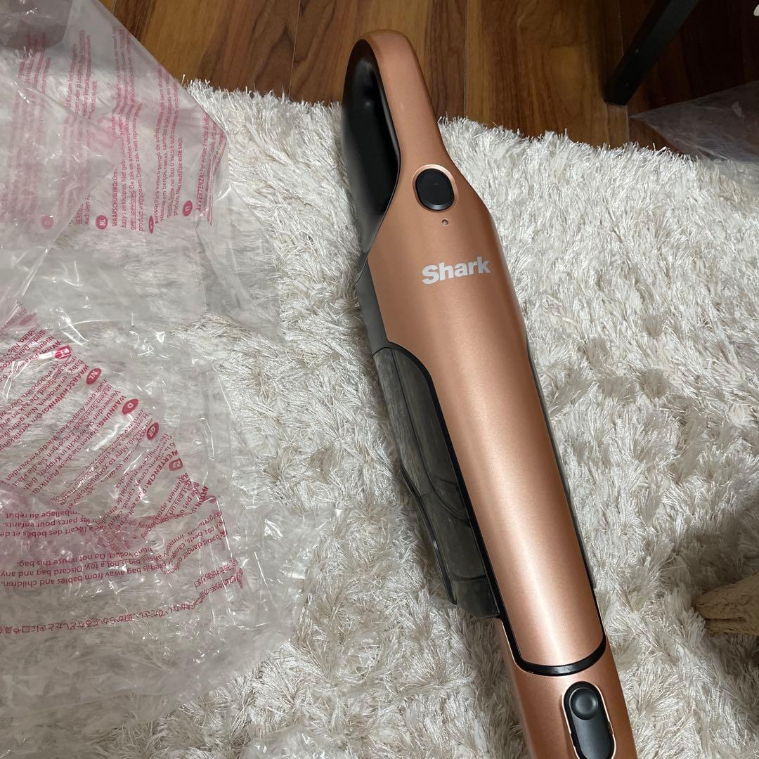 シャーク充電式サイクロンステッククリーナー 値引いたします。お気軽にお声かけを