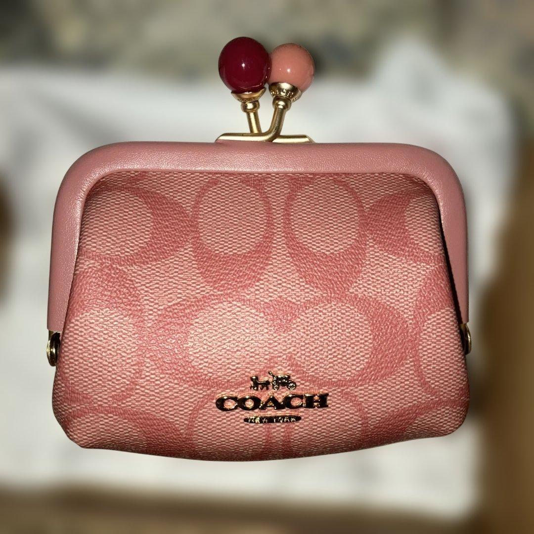 coachコーチ シグネチャー　ピンクキスロック がま口　財布、小銭、カード新品