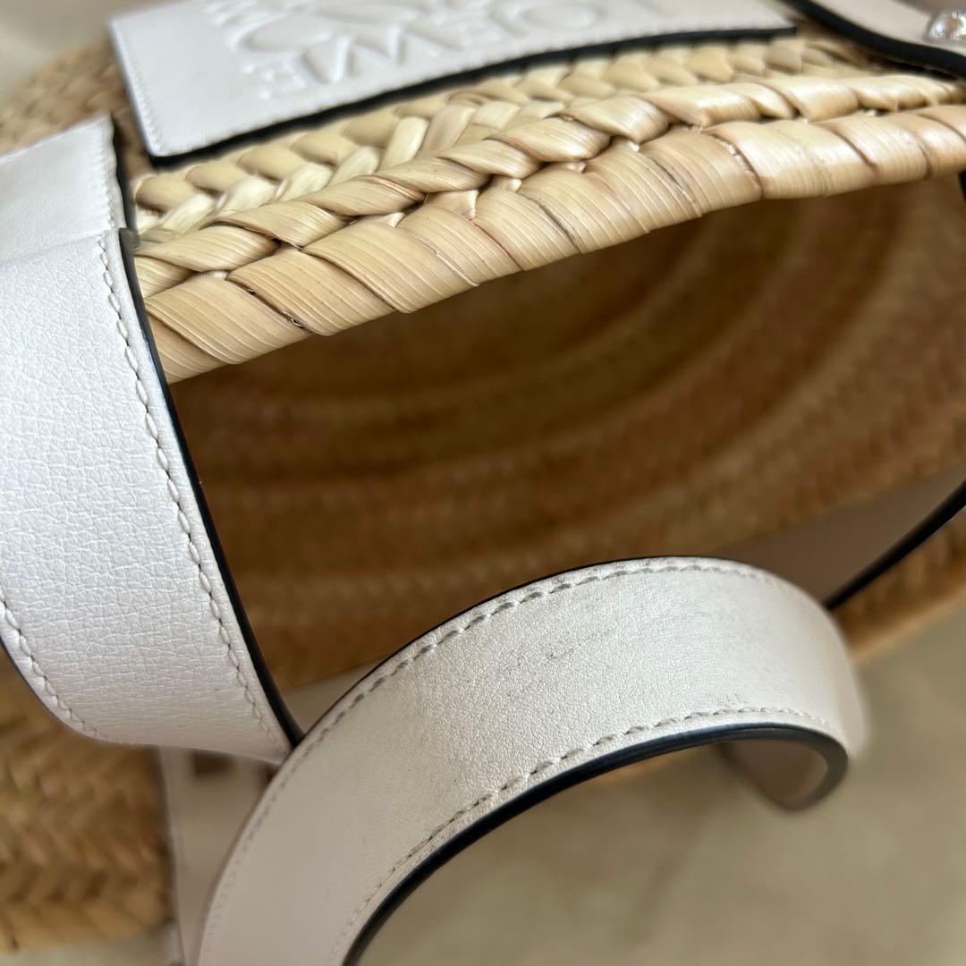 【m出品】LOEWE かごバッグ ホワイト　スモール