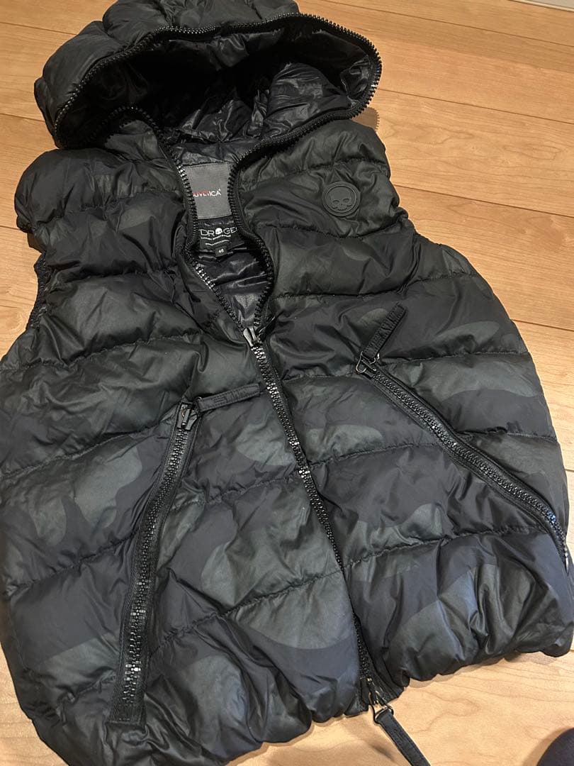 新品　未使用　-DUVETICA.HYDROGENコラボベストダウン