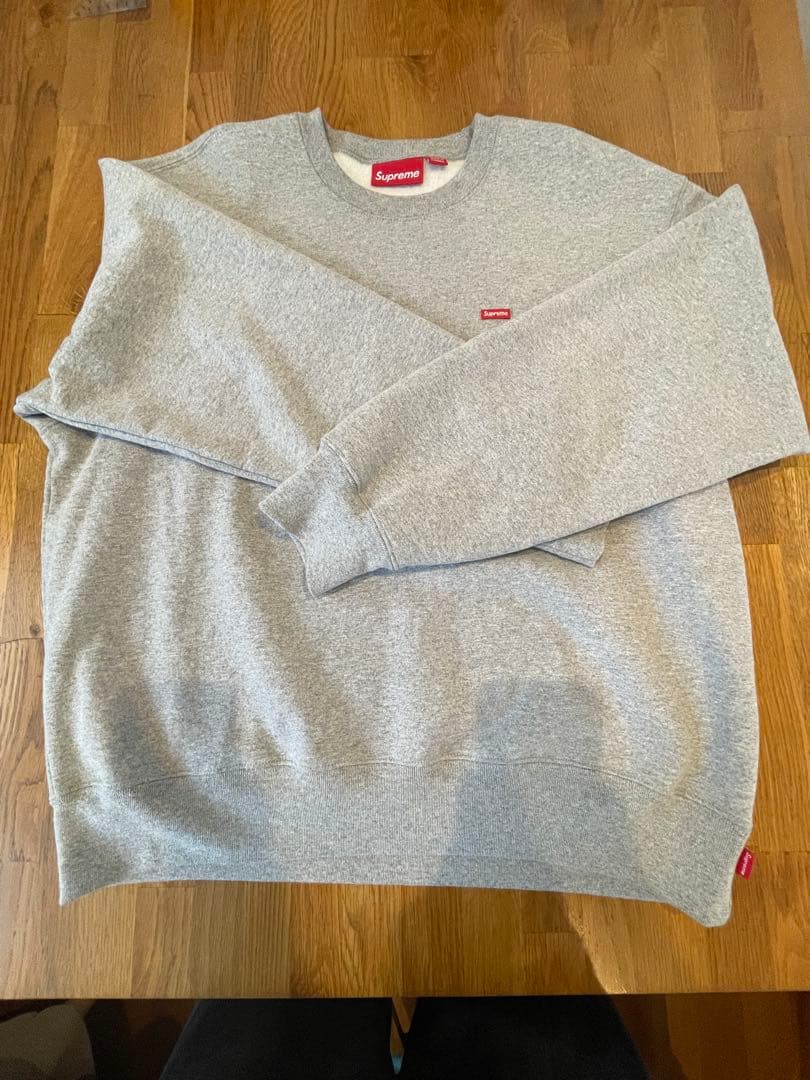 Supreme グレー トレーナー　24FW