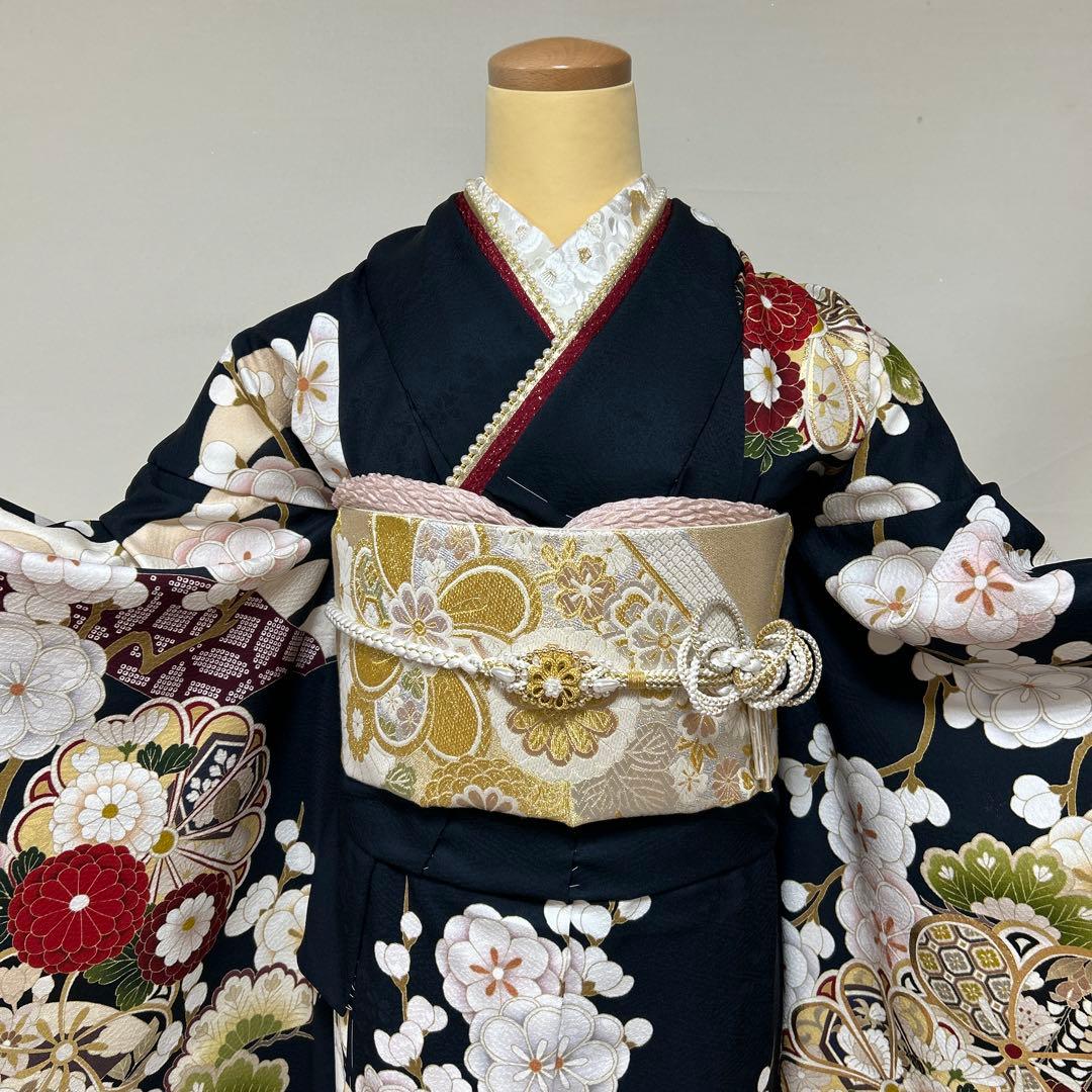 紺地の上品な松竹梅の古典振袖フルセット