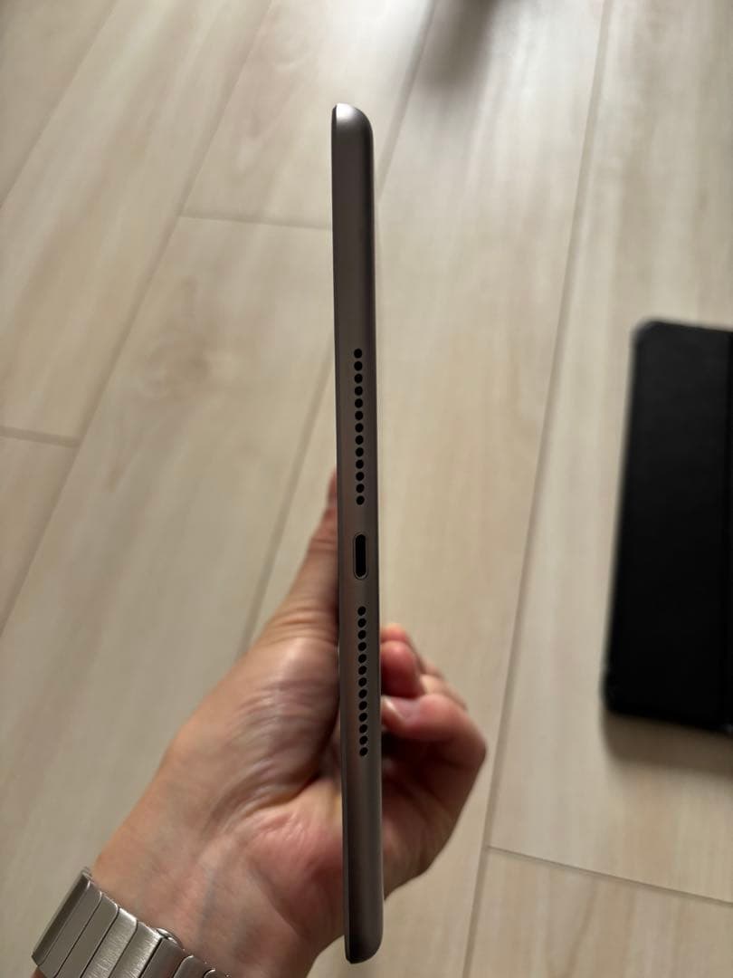 Apple iPad 6 Wi-Fi 32GB Space Gray美品