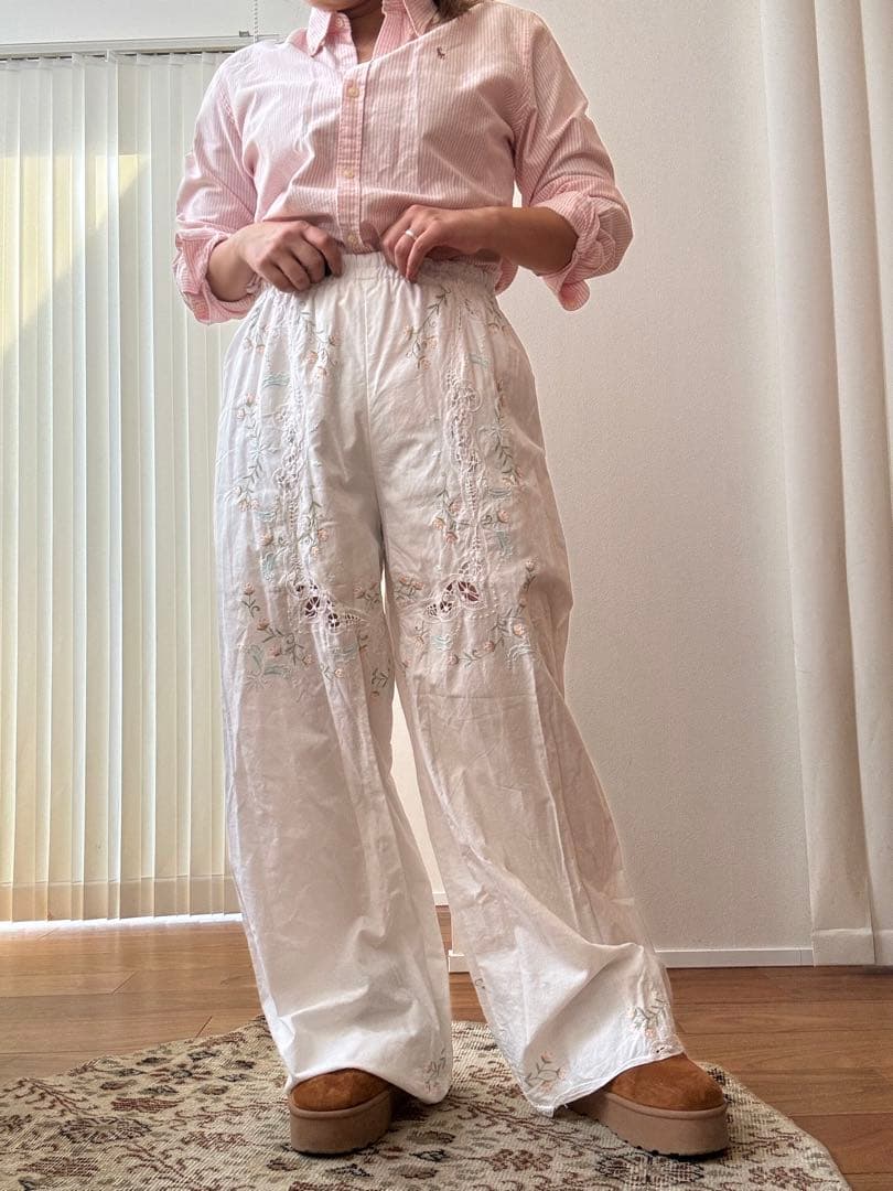 【arさま専用】刺繍入り ホワイト ワイドパンツ リメイク ビンテージレース