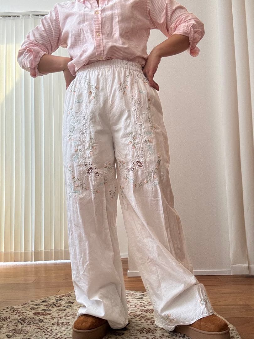 【arさま専用】刺繍入り ホワイト ワイドパンツ リメイク ビンテージレース