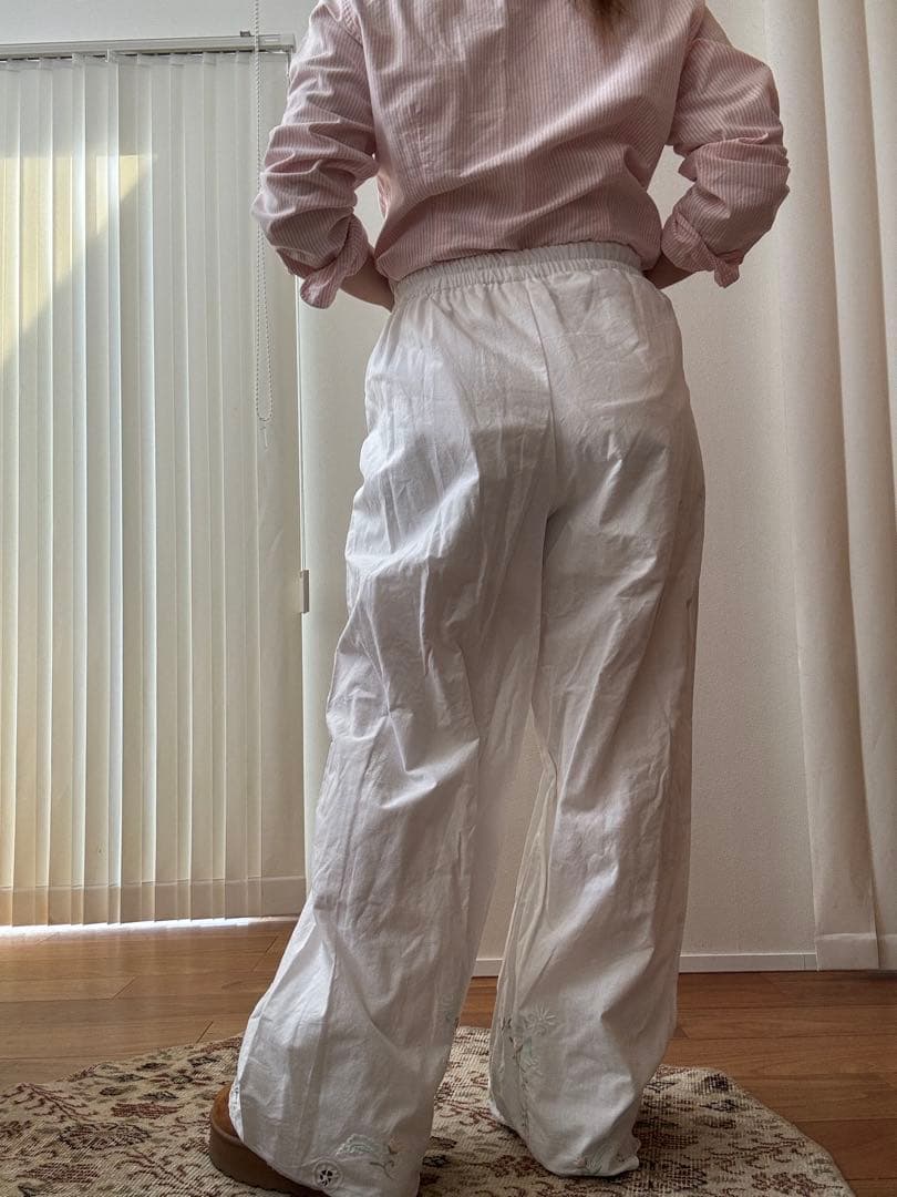 【arさま専用】刺繍入り ホワイト ワイドパンツ リメイク ビンテージレース