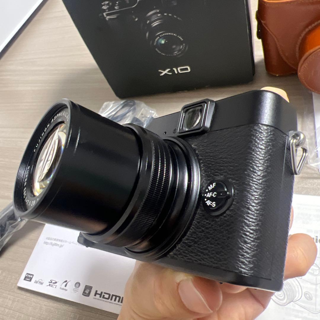 FUJIFILM X10 コンパクトデジタルカメラ