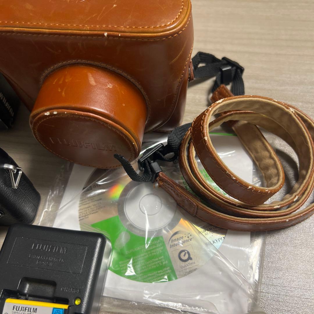 FUJIFILM X10 コンパクトデジタルカメラ