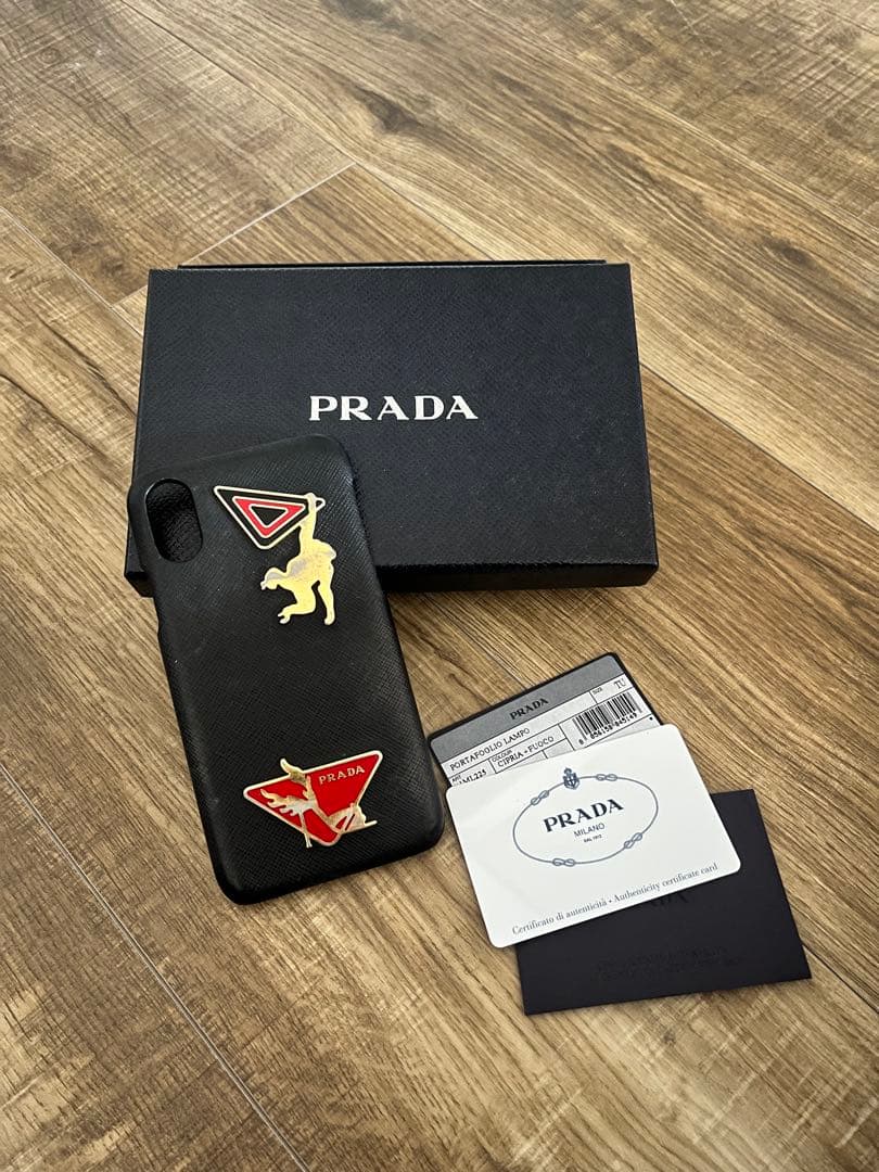 PRADA iPhoneケース ブラック レザー