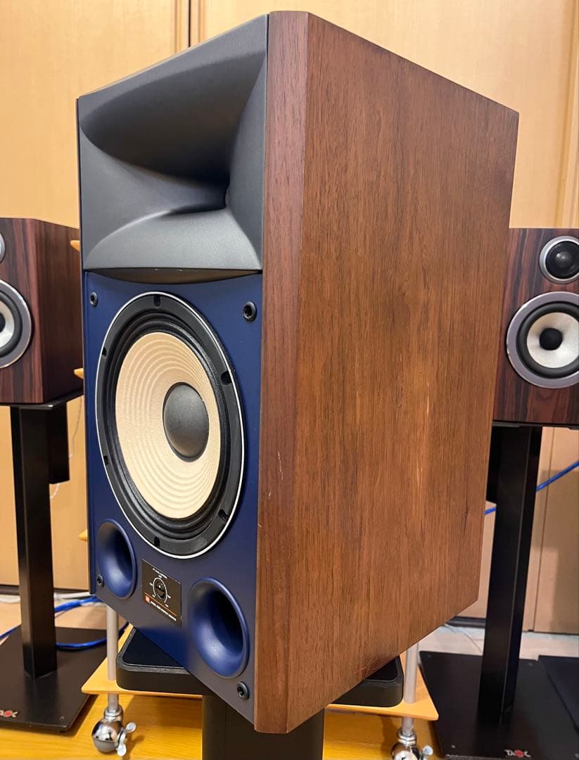 【送料無料】JBL4306 ブックシェルフ型モニタースピーカー