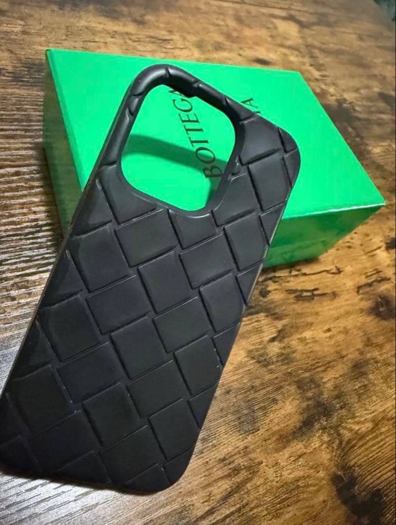 BOTTEGA iPhone14proケース