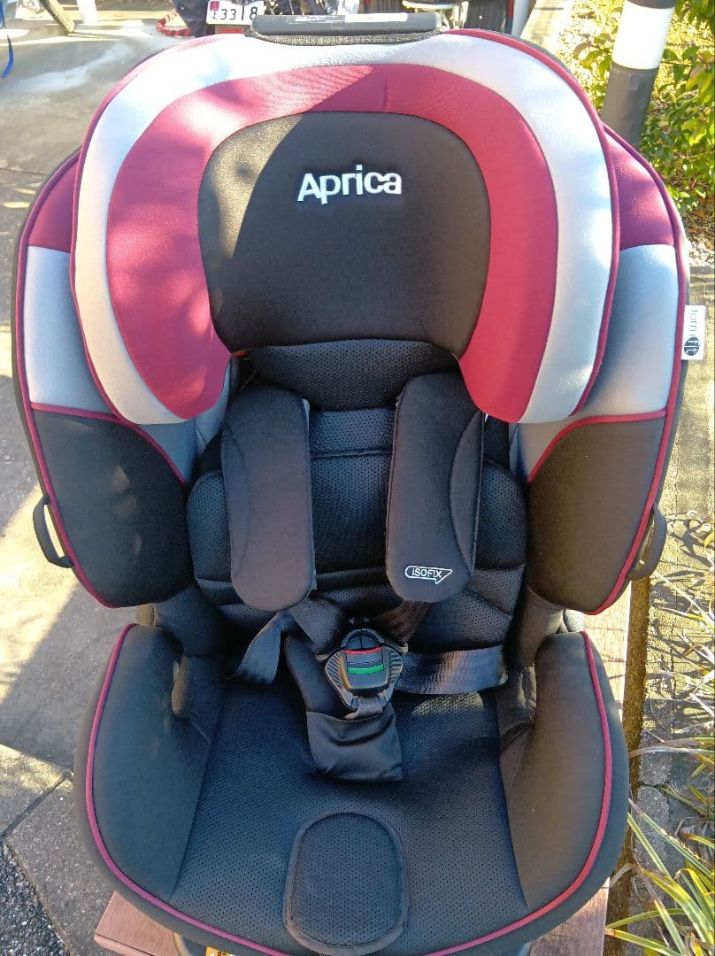 【限定特価】Aprica フォームフィット　チャイルド＆ジュニアシート 上位機種