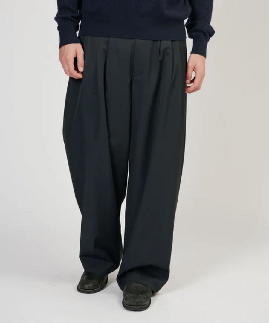 【値下げ】BIOTOP 【not in fashion..】3タックワイドパンツ