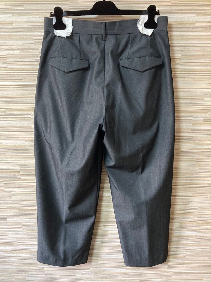 【値下げ】BIOTOP 【not in fashion..】3タックワイドパンツ