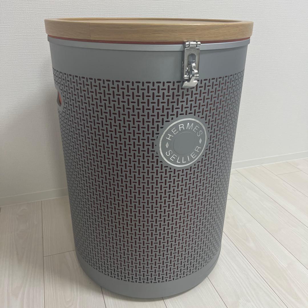 エルメス　馬具缶　サドルボックス 《カルーセル》