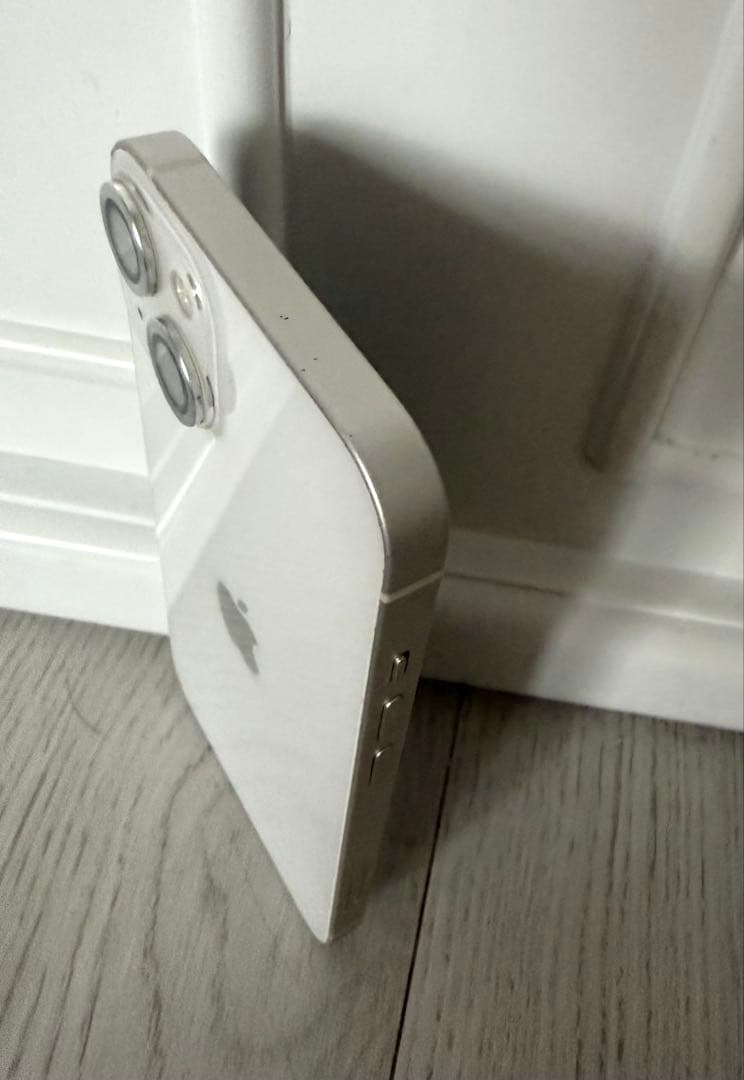 iPhone 13 スターライト 256GB SIMフリー 動作良好 即発送