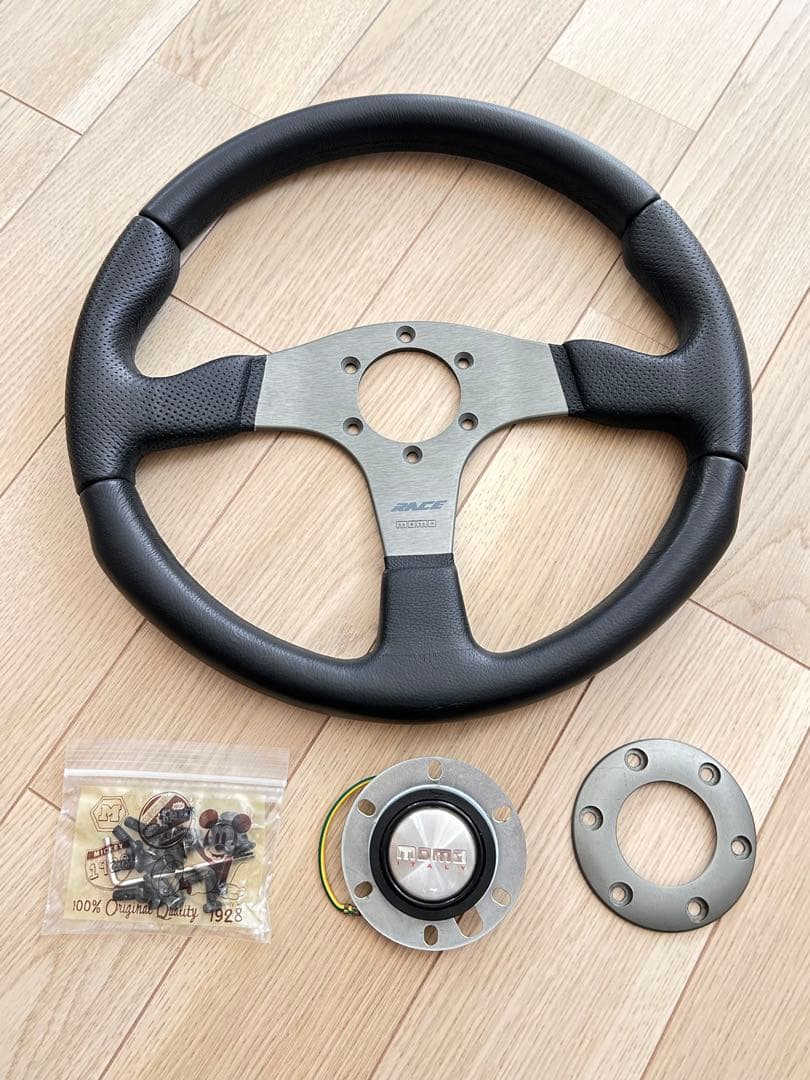 momo race D35 ステアリング ハンドル