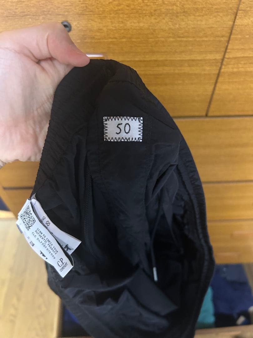 パンツ C.P. COMPANY CHORME-R CARGO SHORTS