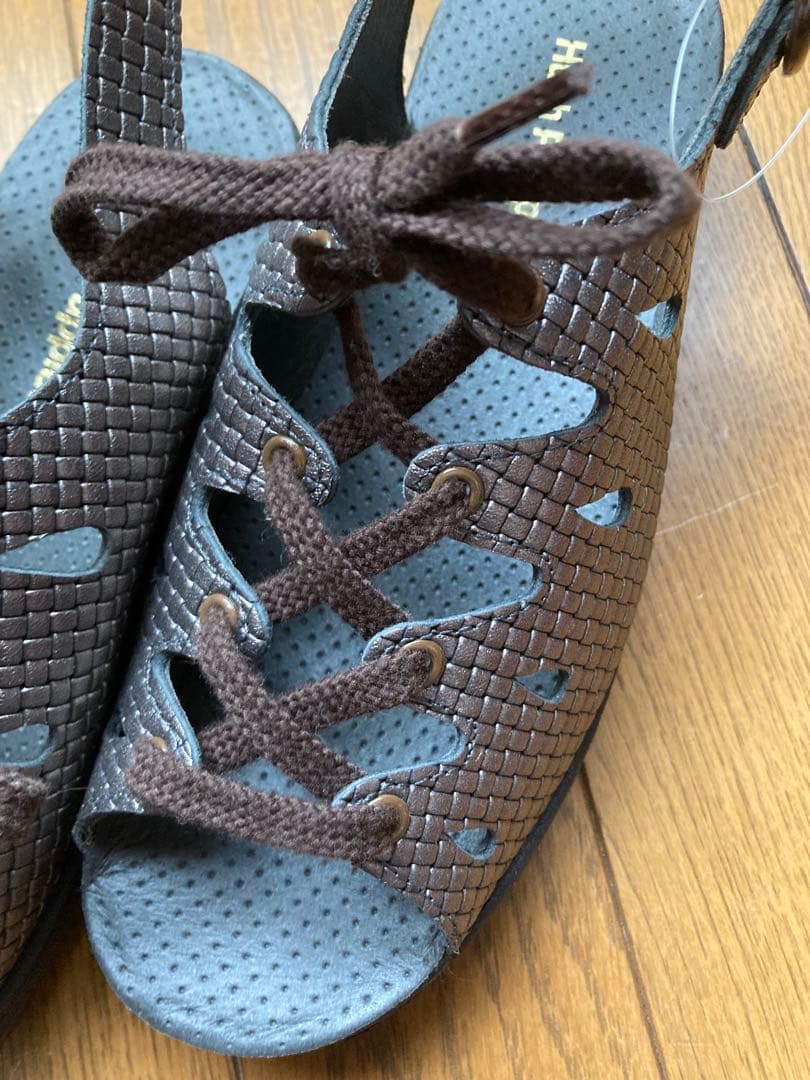 新品ハッシュパピー 定番編み込み サンダル　M